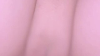 絶対入れないからって友達と擦り合ってたら気持ち良くなって思わず挿入&中出し②【日本人素人HENTAIカップル個人撮影74】