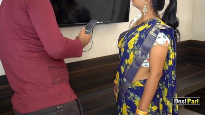 本地Pari哥哥用清晰的印地音频引诱电视机械师进行性爱