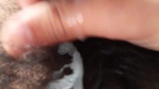 Me corro y me escuchan mis roomate