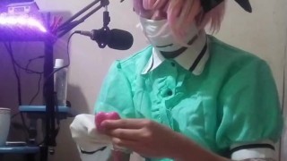 What the cosplay maid does on their break (Pt.1 Preview)