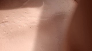 Masturbation et grosse éjac