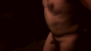 Ночная прогулка голышом по городу