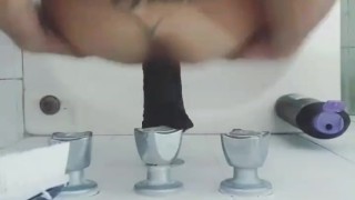 SHOWER TOY