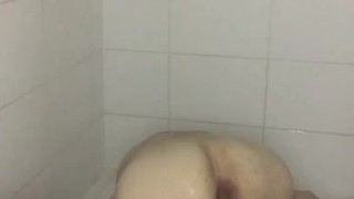 Fuck bamboo no chuveiro, fuck boy 