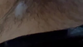 Elle aime me regarder jouir dans cette chatte 