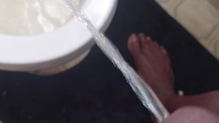 Big dick pissing 