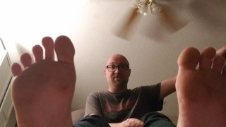 Hey, Foot Bitch