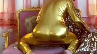 Toronto’s MarktheModel Gold Cheeks
