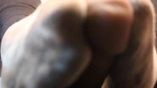 汚い野球ソックスででかい黒ちんぽを踏みつける　Dirty baseball socks trampling on a huge black dick