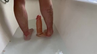 Have some little fun in the bath 