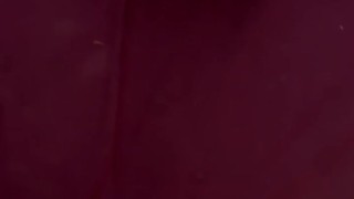 Ma sœur aime me regarder branler ma grosse bite