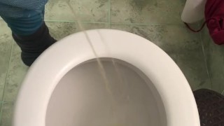 I want to piss on your face 🐻