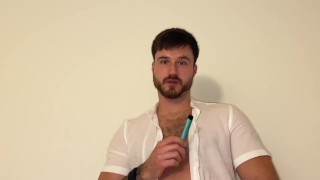 Macrophilia - smoking fetish