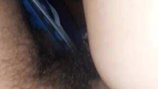 Mi hermanastro me coge el culo antes de irme al colegio, me deja bien cogida