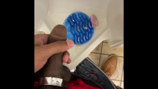 Public Piss @ 7-Eleven