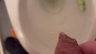 Pissing Pisse WC