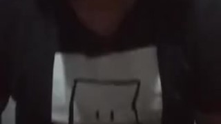 Gordo coroa gostoso mostrando o cu