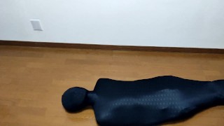 自力で脱げないゼンタイマミーで放置