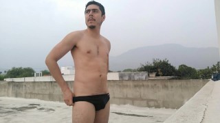 Exhibitionist hunk naked in his terrace (Terrace pt 1)