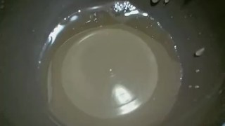 イケメン日本人の主観おしっこ！カップに黄金水大量発射！034