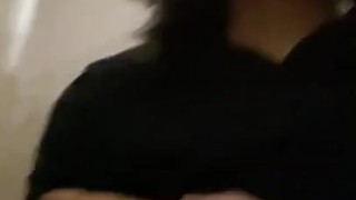 淫乱OLが仕事中に声を漏らしてトイレでオナニー②