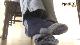 NOT AT THE DINNER TABLE! - SORRY COULDN’T HELP IT - CUM FEET SOCKS SERIES - MANLYFOOT 💦 🦶