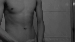 Chico masturbandose