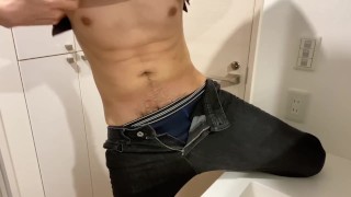 【射精あり】お風呂前にムラムラして大量射精オナニー（japanese sexy guy）