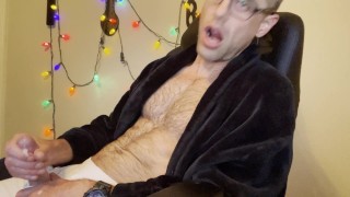 Hot Daddy Squirts in his Robe