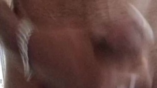 එහා ගෙදර අක්කා රෙදි නැතුව නාන්වා දැක්ක so fuck hand fight 