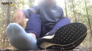 THEY CALL ME MANLYFOOT - BAREFOOT NAKED IN PUBLIC - MUSHROOM PICKING IN THE WOODS 🍄 🦶
