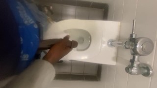 BAIT IN BATHROOM 🚽 WHO WANTS A CASH APP VIDEO $UKIYO0525 personal vids 