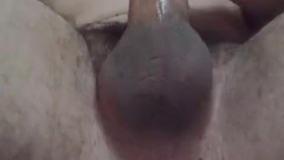Худенький гей дрочит с игрушкой в сладкой заднице и стонет часть 2