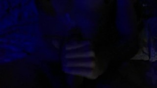 Дрочу и кончаю на себя