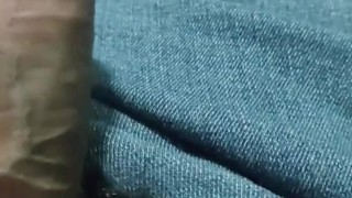 Tocandome mi pene rico y venudo