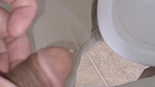 Hlywddawg first attempt at pissing video