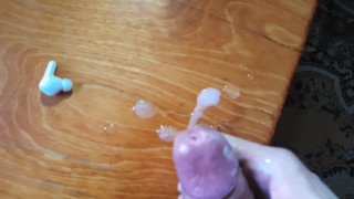 I finished on the table very thick sperm 