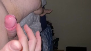 POV: Schön den großen Schwanz massieren und wichsen