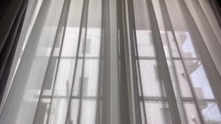 窓際露出オナニーしていたら、通行人にばれた/When I was masturbating exposed by the window, passersby found out.