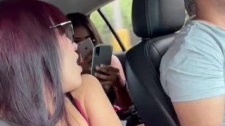 Mi amiga controla mi juguete!