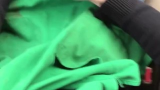 Jacking in car with huge cumshot