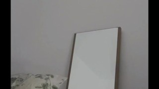 Quick cumshot with moaning in portrait 