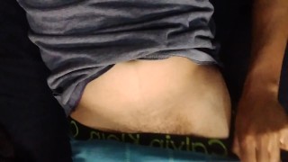 hetero curioso se pajea