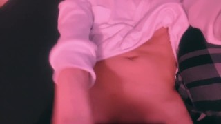 ちょっとだけ顔出ししてちんちんをお触りする動画　Animation to show a little bit of face and touch a cock.