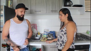 follando con el fontanero- porno en español