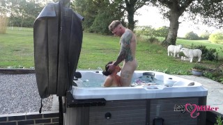 Sexinhot - passionate outdoor sex in hot tub on naughty weekend away - Free Porn  Videos - YouPorn