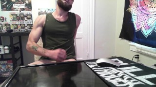 vigorous jerk sesh turns into satisfying cumshot