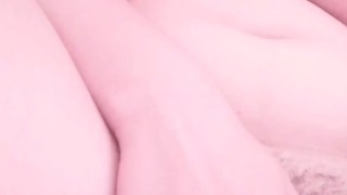 Masturbandome mientras pienso en mi novia