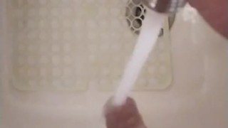 piss in the sink - desperate pee