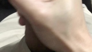 包茎のチンポをシゴくのは気持ち良すぎるから声出ちゃう。